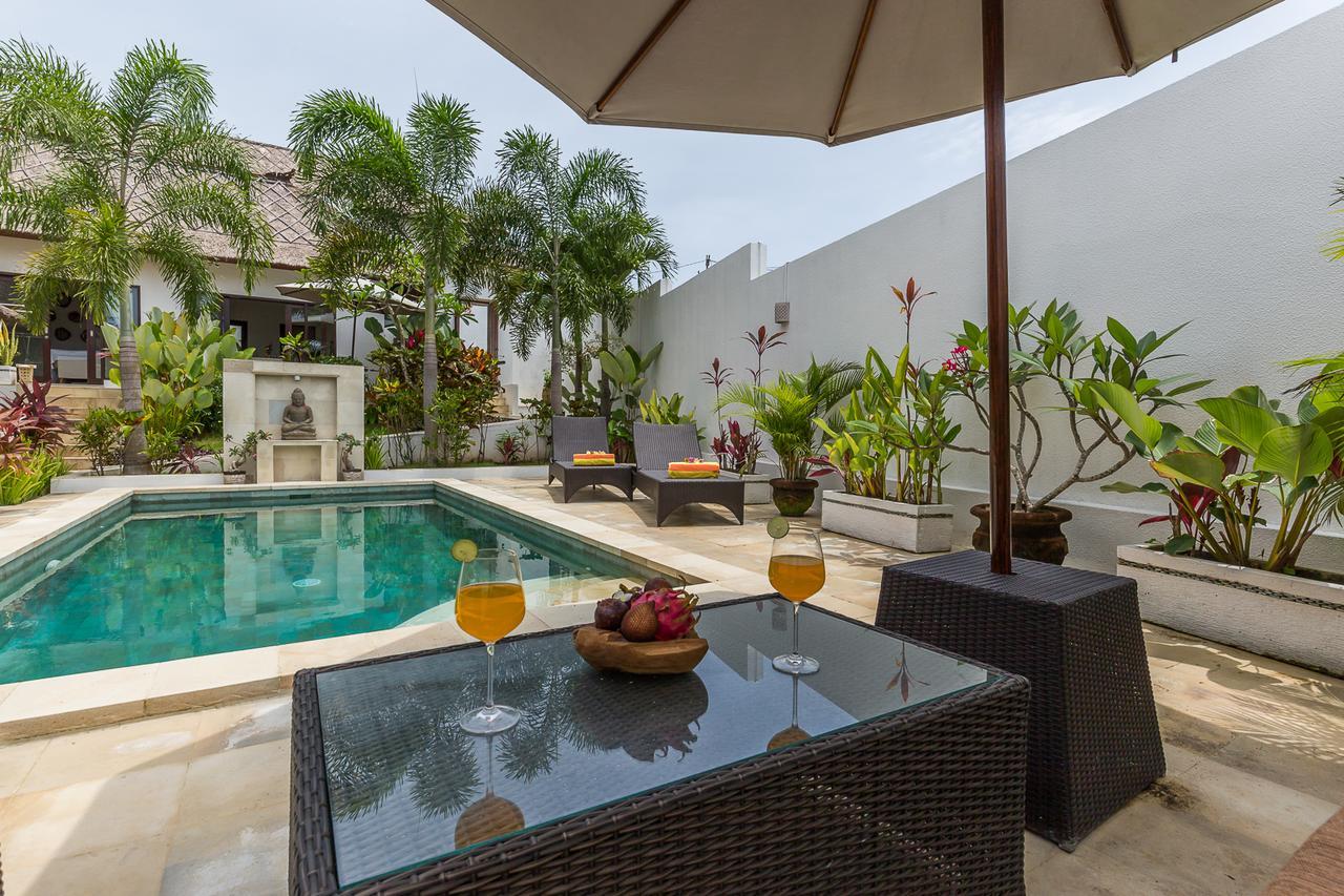 Villa Leelavadee Uluwatu Buitenkant foto