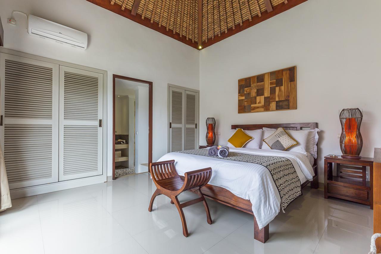 Villa Leelavadee Uluwatu Buitenkant foto
