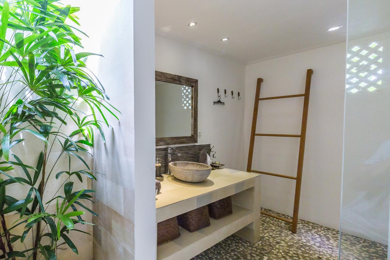 Villa Leelavadee Uluwatu Buitenkant foto