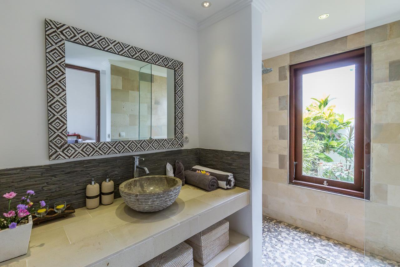 Villa Leelavadee Uluwatu Buitenkant foto