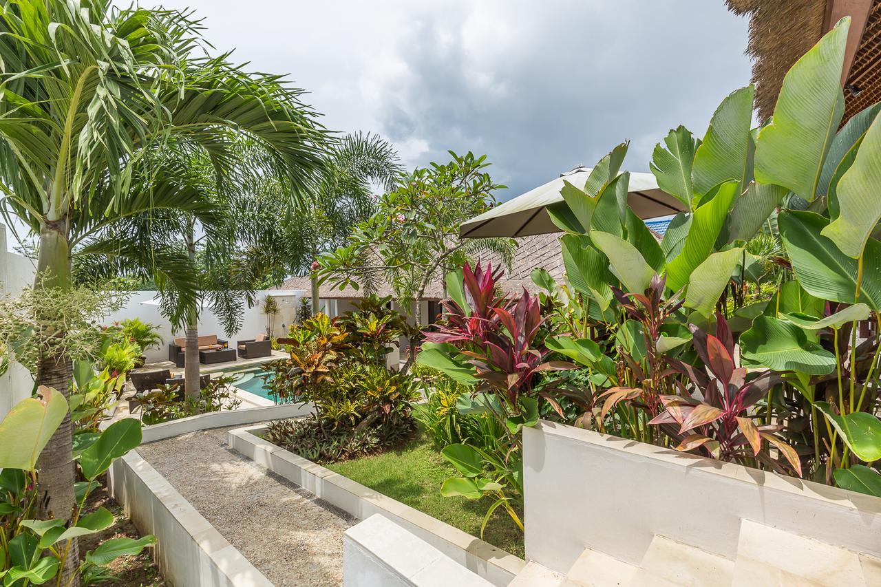 Villa Leelavadee Uluwatu Buitenkant foto