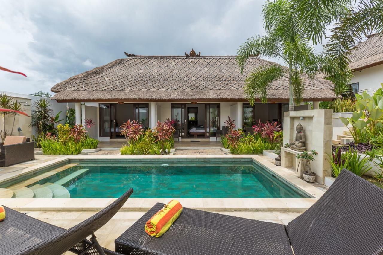 Villa Leelavadee Uluwatu Buitenkant foto